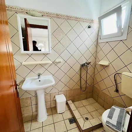 Poplar Lofts & Karavouzi Appartamento *