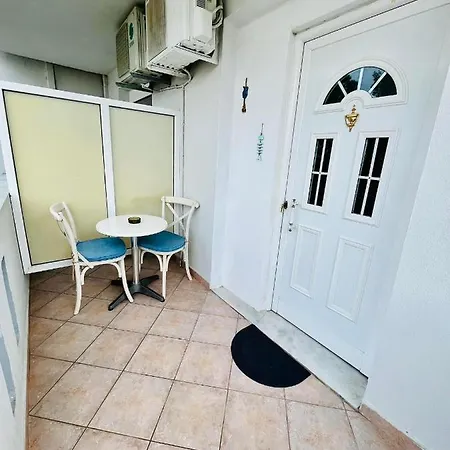 Poplar Lofts & Karavouzi Prínosz