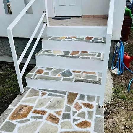 Poplar Lofts & Karavouzi *