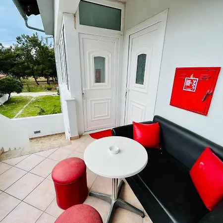 Poplar Lofts & Karavouzi Prínos