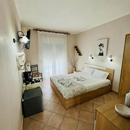 Poplar Lofts & Karavouzi Prínosz