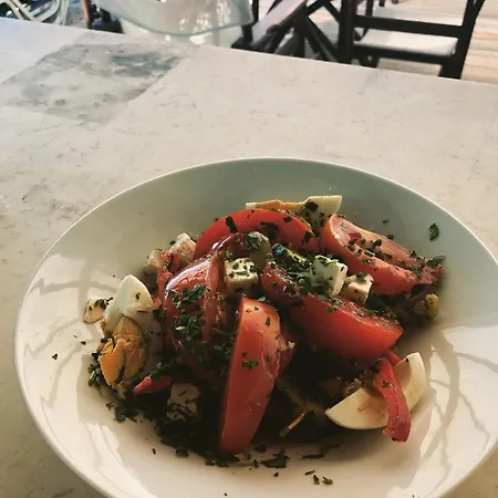 Poplar Lofts & Karavouzi Apartman