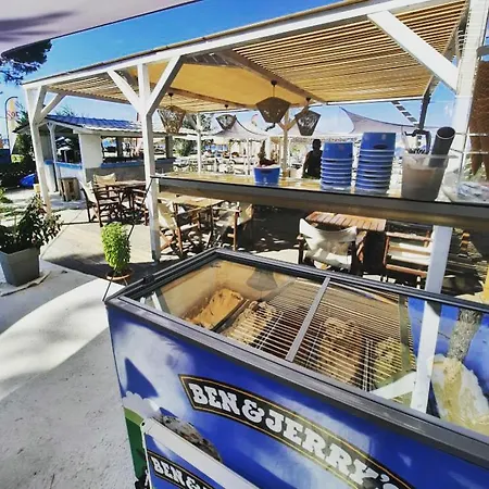 Apartman Poplar Lofts & Karavouzi