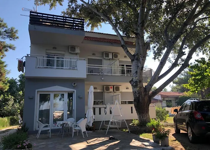 Poplar Lofts & Karavouzi 公寓