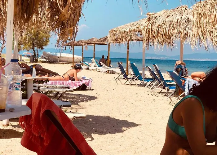 Poplar Lofts & Karavouzi 公寓