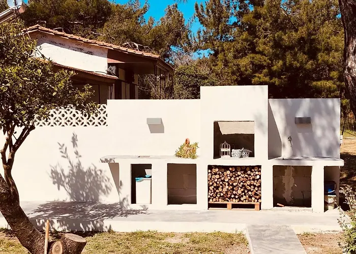 Poplar Lofts & Karavouzi *