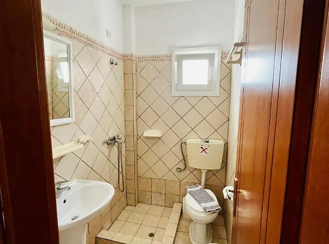 Poplar Lofts & Karavouzi *