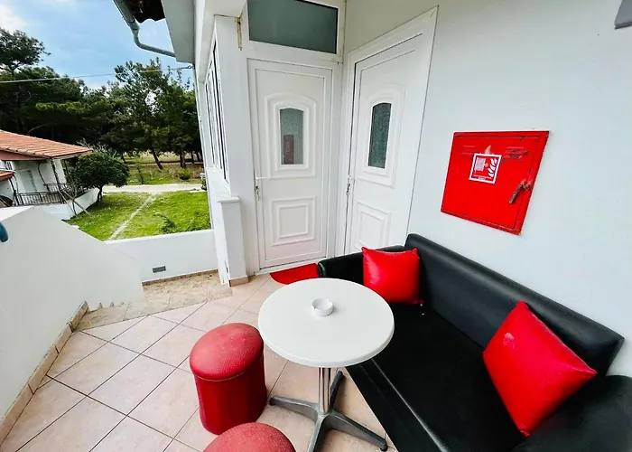 Poplar Lofts & Karavouzi Prínos