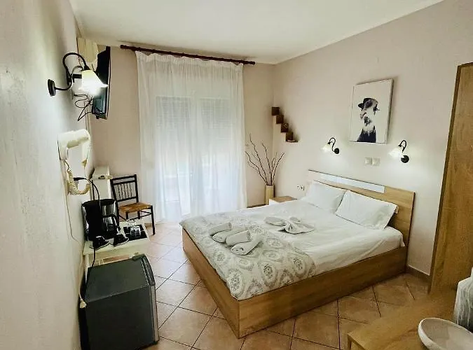 Poplar Lofts & Karavouzi Prínos