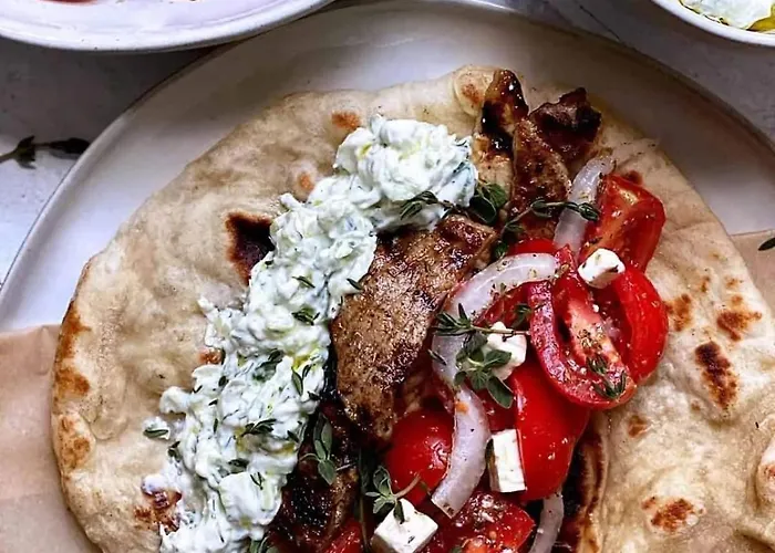 Poplar Lofts & Karavouzi 公寓 Prínos